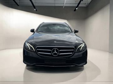 Mercedes E 220 - 2