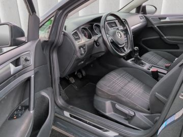 Volkswagen Golf - 4