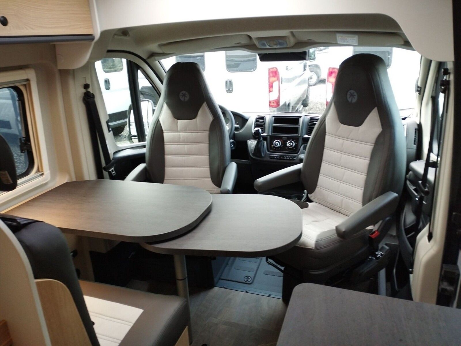 Fahrzeugabbildung Sunlight Adventure Cliff 600 Automatik, Dörr Edition, LTE