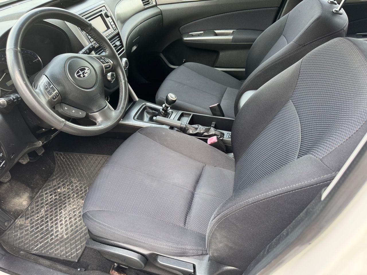 Subaru Forester 2011 — photo 13