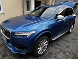 Volvo XC90 D5 AWD*R-Design*STHZ*360°*LUFT*AHK*7 - Volvo XC90 Gebrauchtwagen in Frankfurt