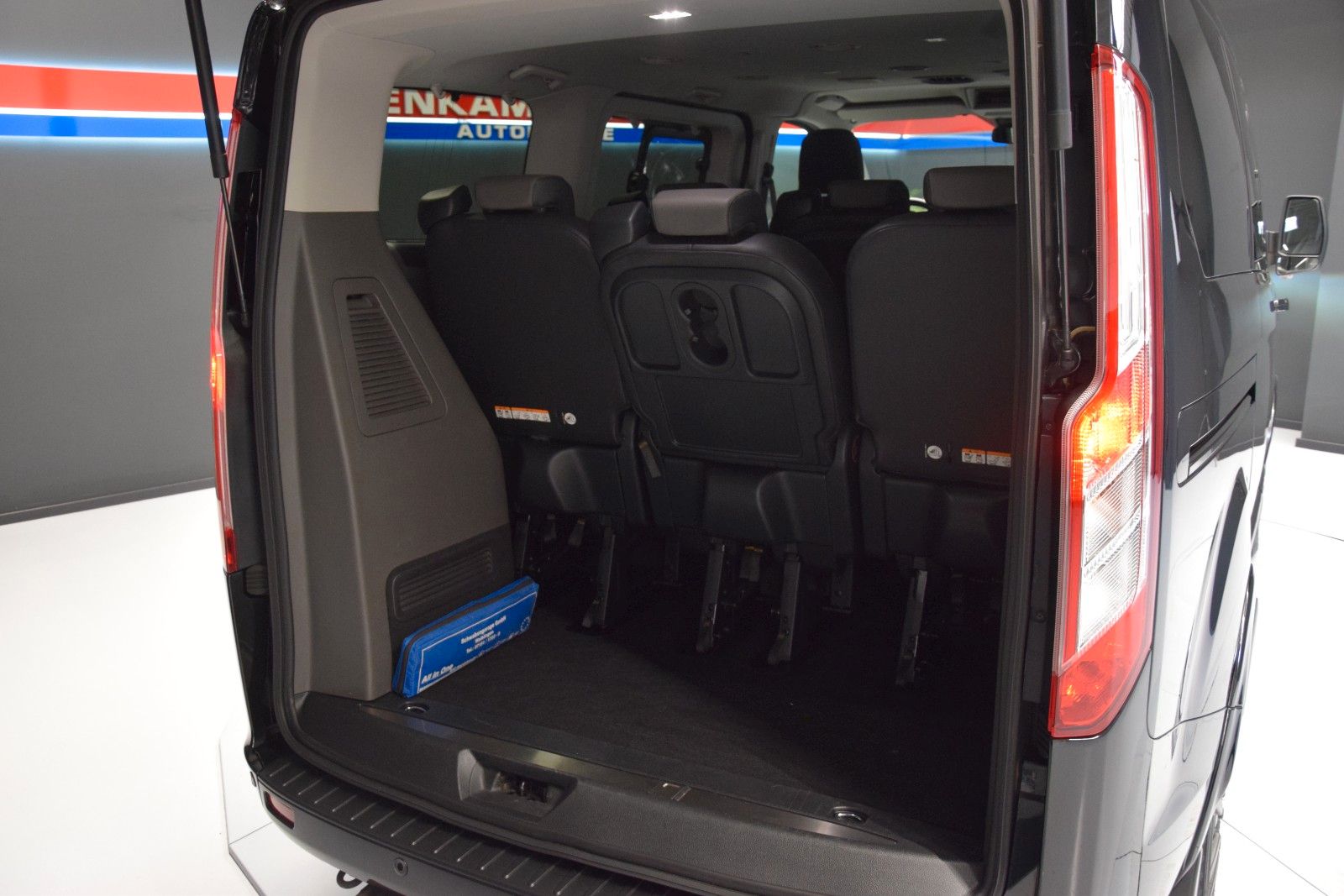 Fahrzeugabbildung Ford Custom 320 L1 Leder Navi Autom. Kamera
