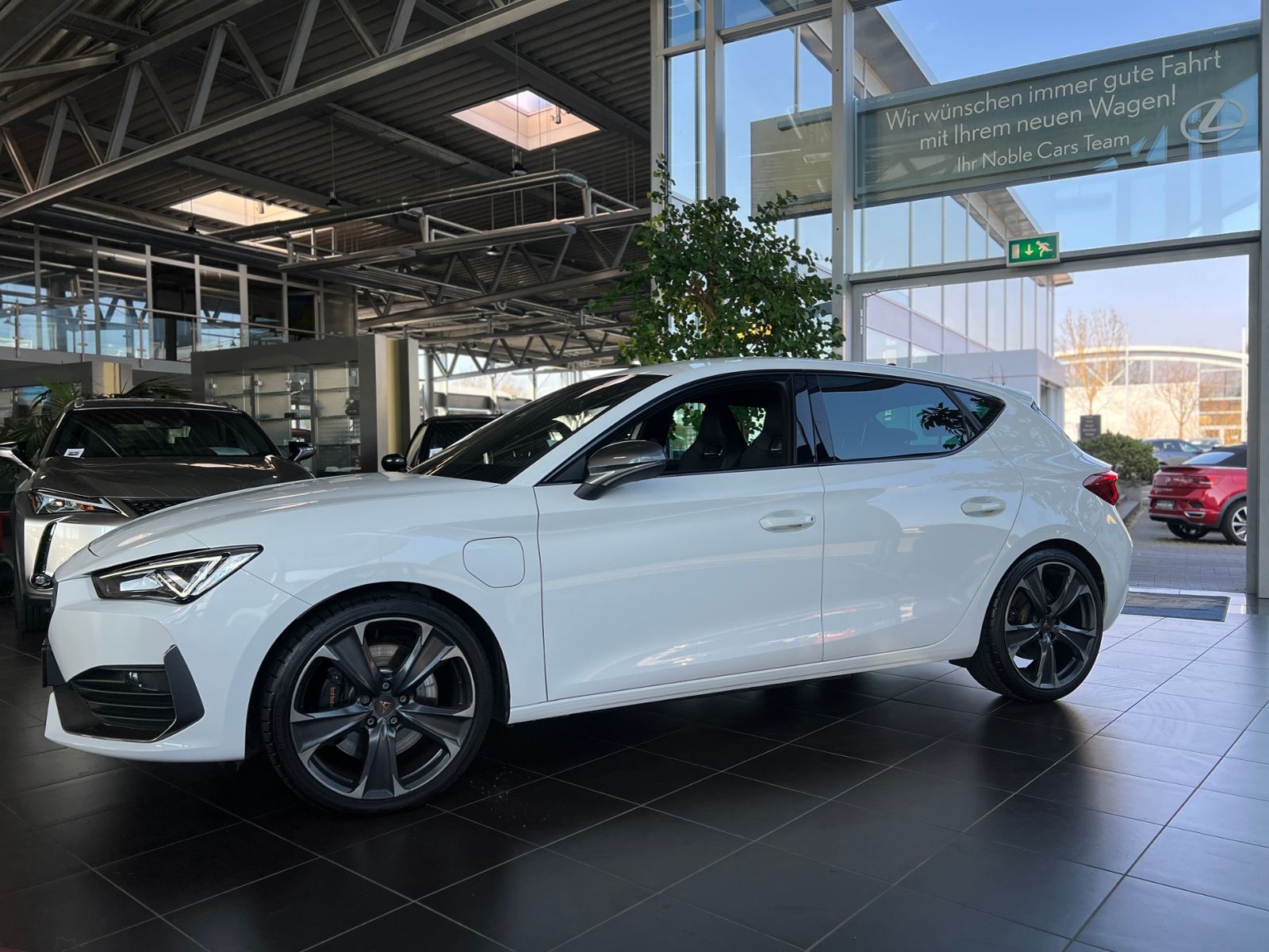 Fahrzeugabbildung CUPRA Leon Lim. VZ e-Hybrid FULL LINK LED NAVI