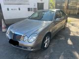 Mercedes-Benz E 200 KOMPRESSOR ELEGANCE-AUTOMATIK-GLAS SD-NAV - gebrauchte Mercedes-Benz E 200 aus dem Jahr 2006