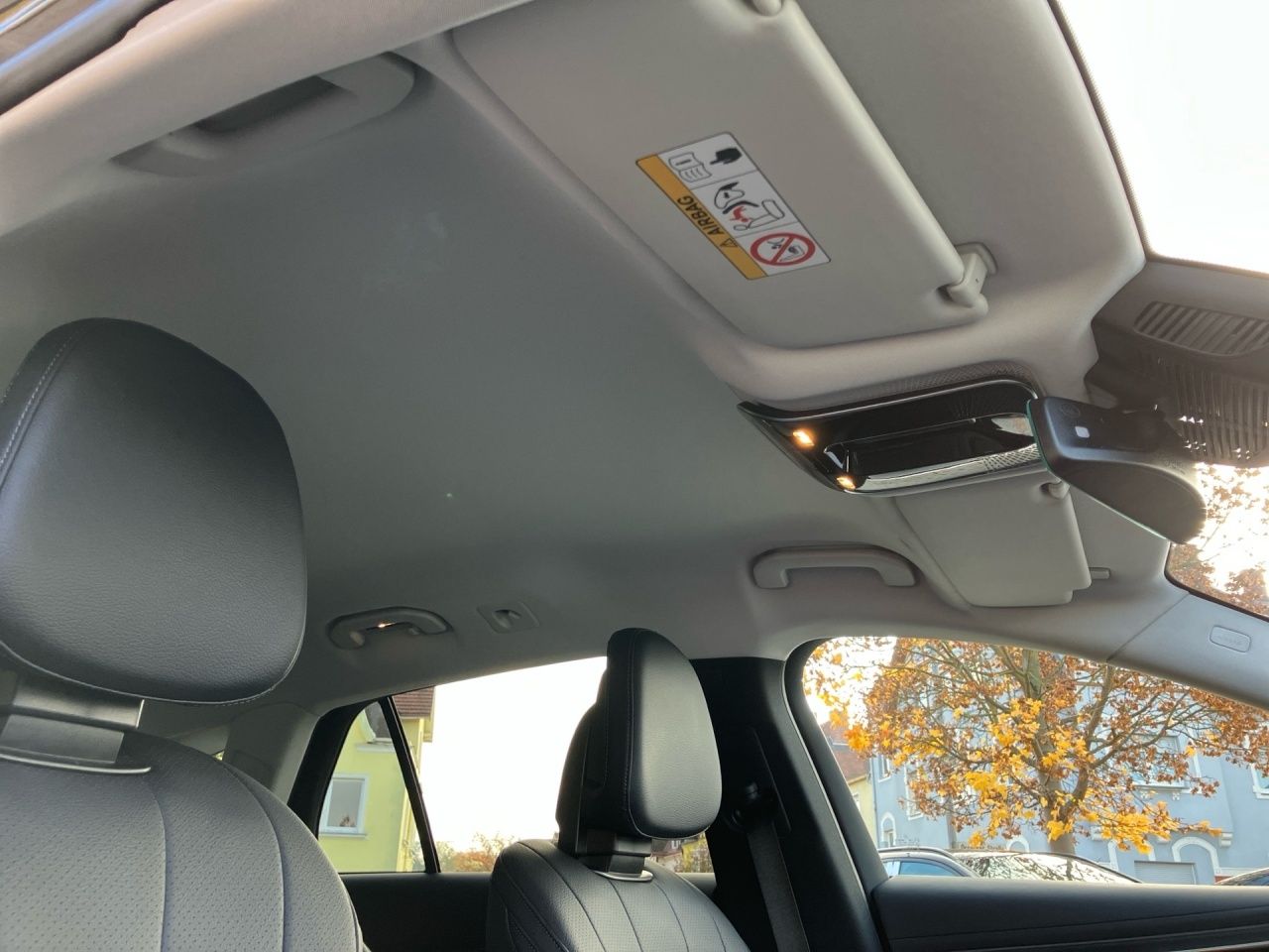 Fahrzeugabbildung Mercedes-Benz E 300 de 4M T Avantgarde AHK+DigiLight+Burmester