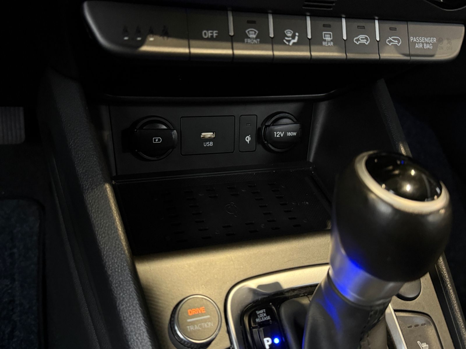 Fahrzeugabbildung Hyundai KONA Prime HUD ACC KAM LED