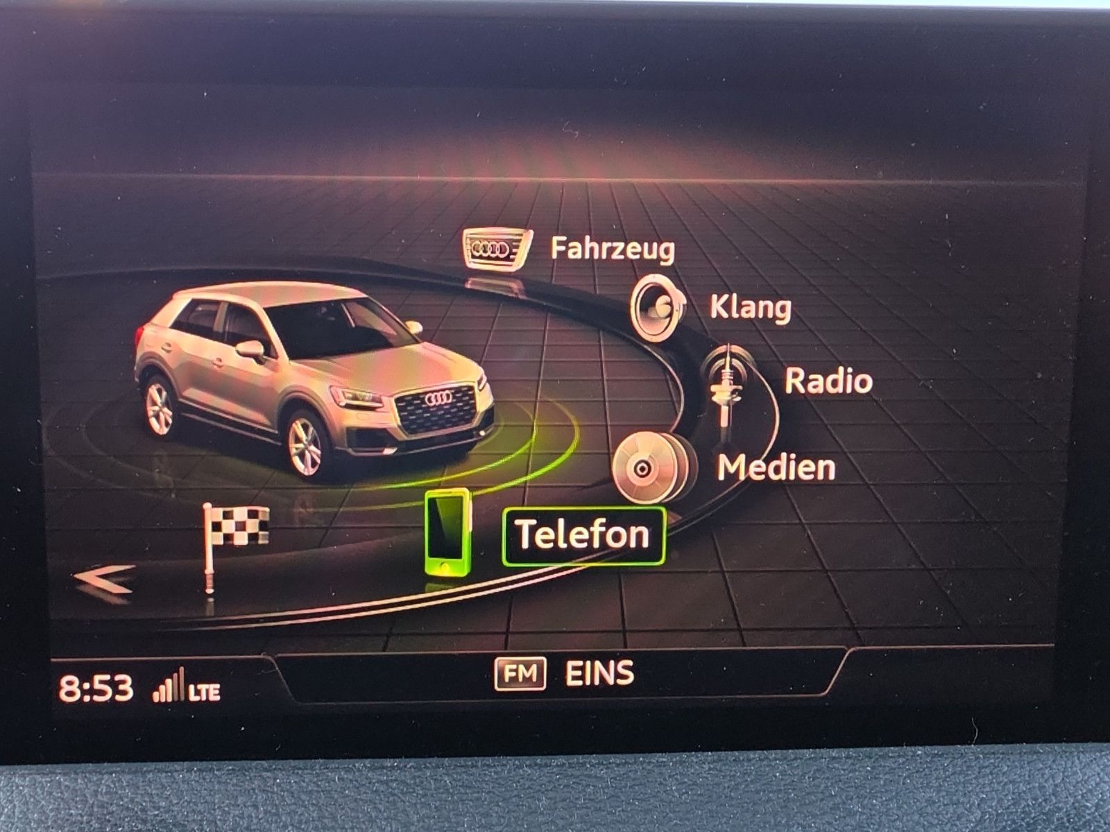 Fahrzeugabbildung Audi Q2 35 TFSI SPORT S-LINE NAVI LED PDC SHZ LEDER