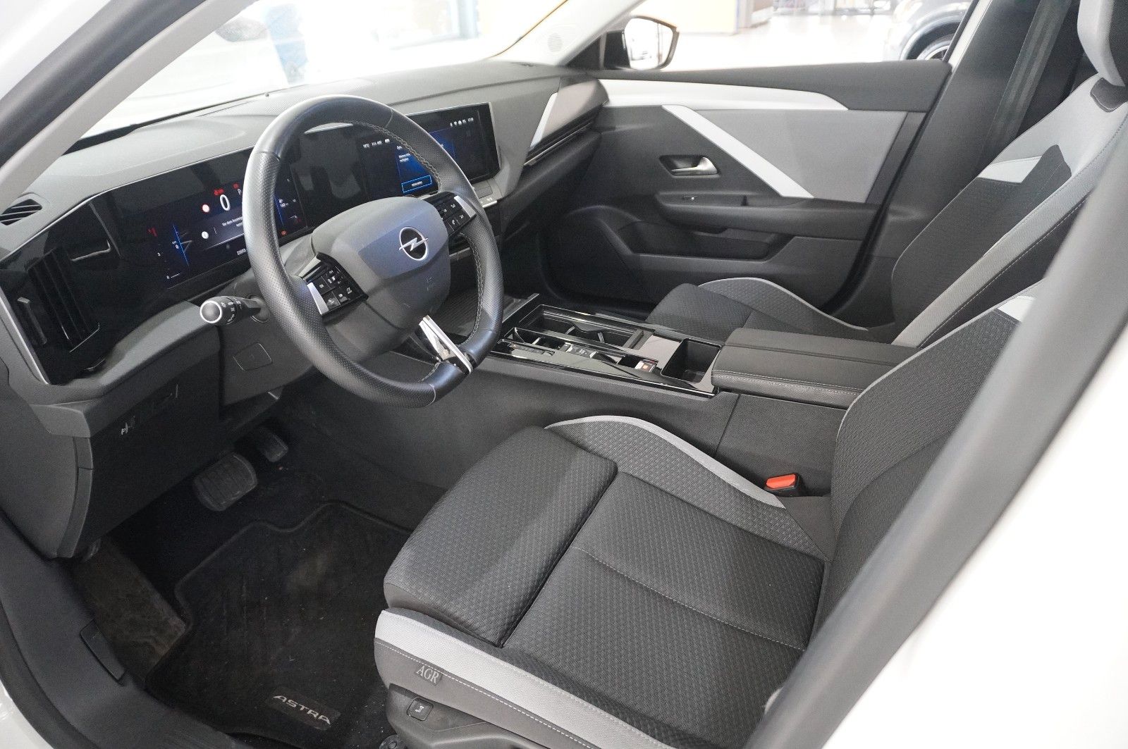 Fahrzeugabbildung Opel Astra L ST 1.5D EDITION NAVI/LED/KAMERA/SHZ/DAB+