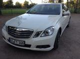 Mercedes-Benz E 220 CDI BlueEFFICIENCY - Leder,SHD, wenig km - weiße Mercedes-Benz E 220