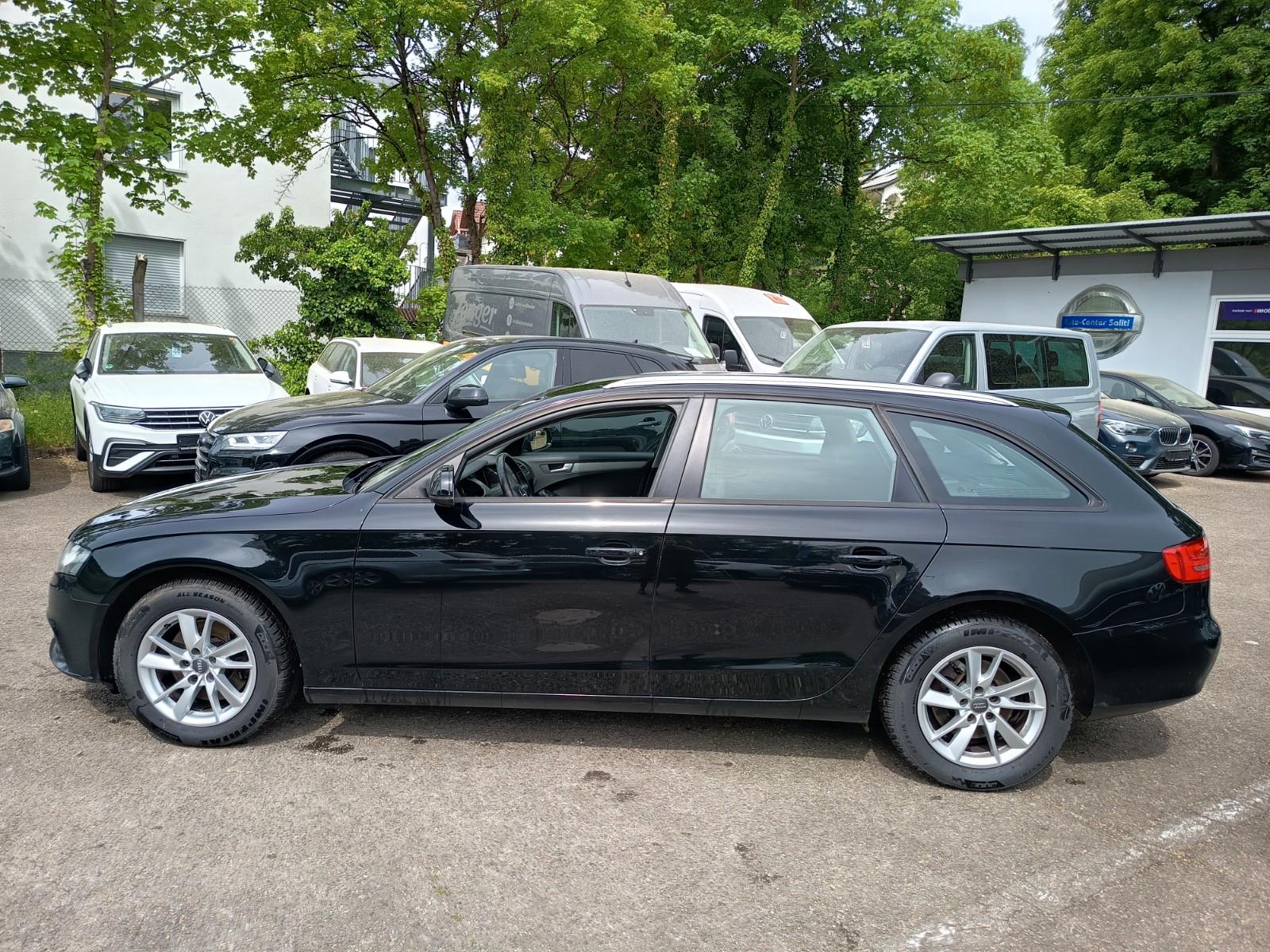Audi A4 2010 — photo 8