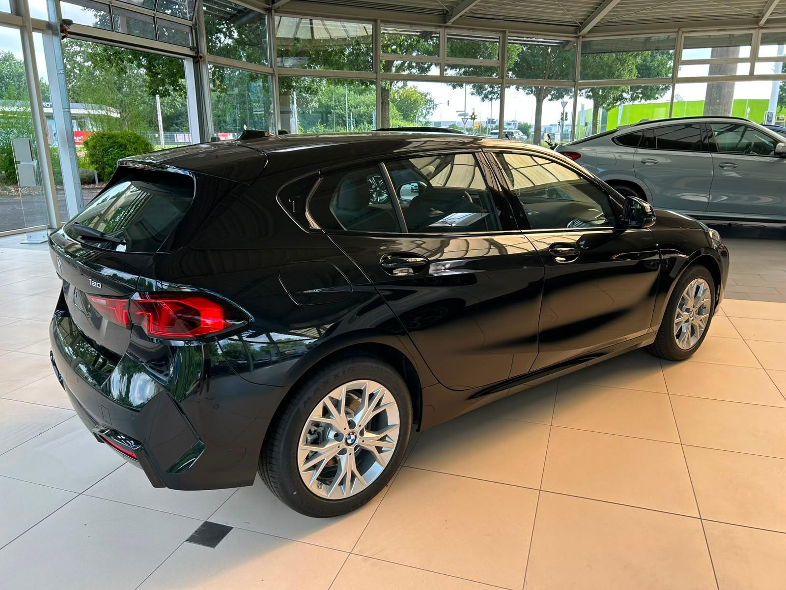 BMW 1 Series Neufahrzeug aus Lotteriegewinn, миниатюра 3