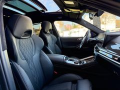 BMW X6 M60i/B&W/M-Paket Pro/Sky-Lounge/S-Belüftung BMW X6 M60i/B&W/M-Paket Pro/Sky-Lounge/S-Belüftung