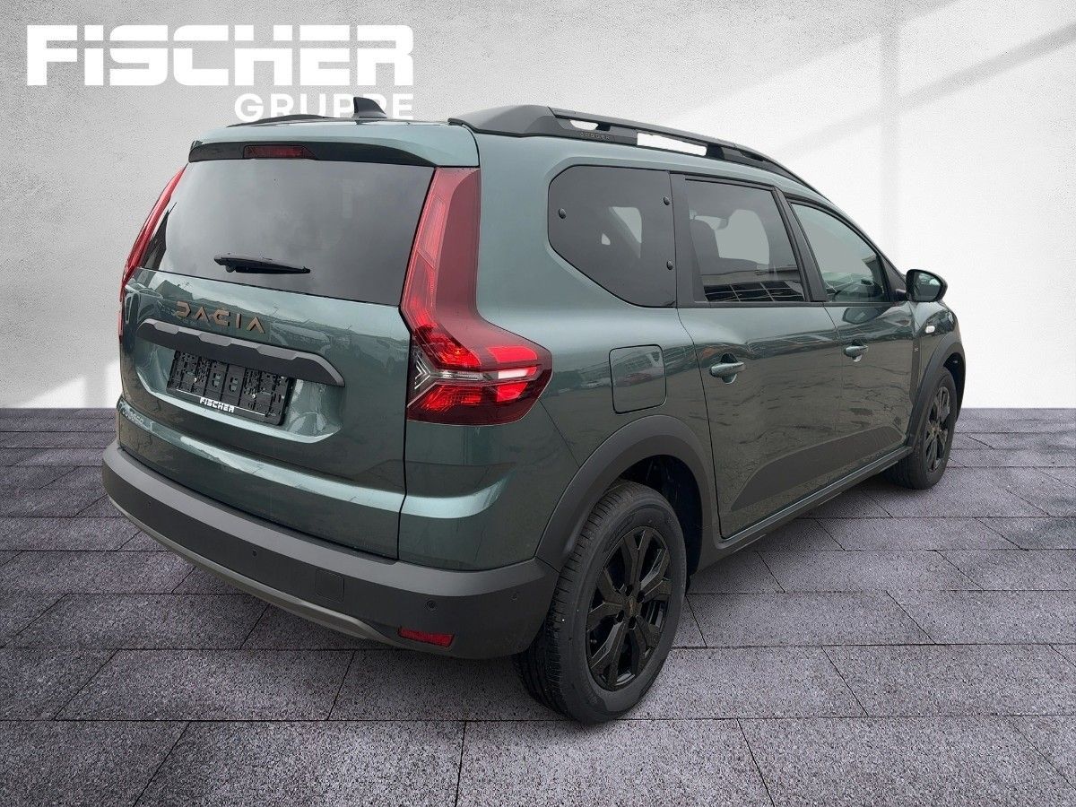 Fahrzeugabbildung Dacia Jogger Extreme+ TCe 110 7-Sitzer
