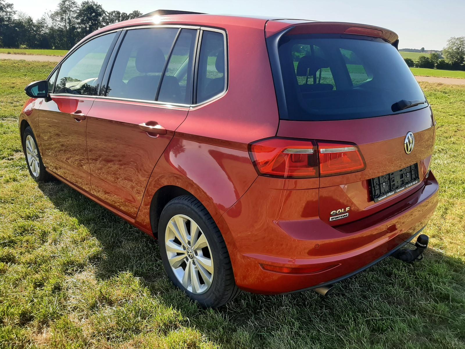 Volkswagen Golf Sportsvan VII 1.6 TDI DSG Comf Panorama AHK
