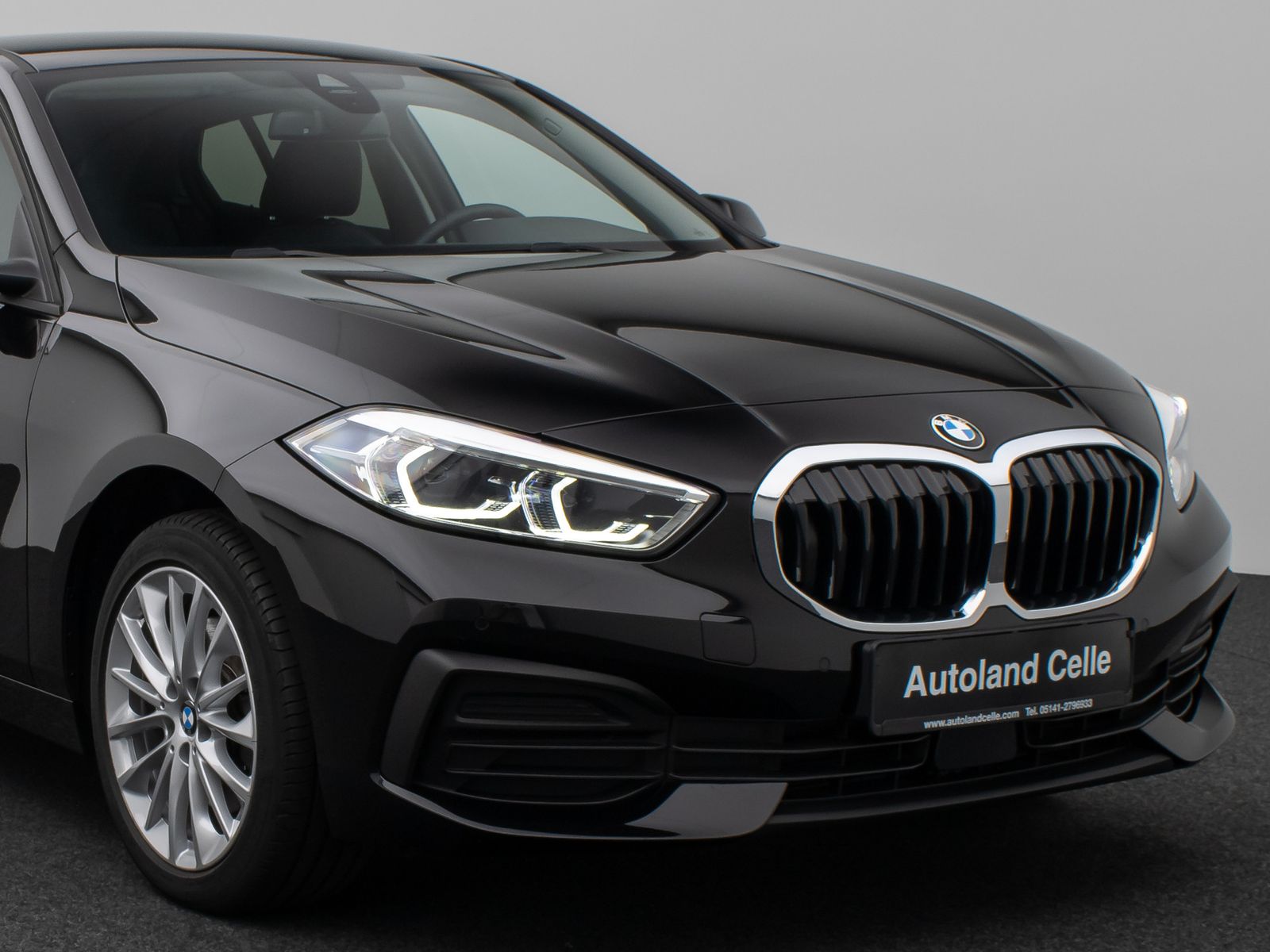 Fahrzeugabbildung BMW 118i DAB WLAN PDC Geschwindigkeitsreg Sport LED