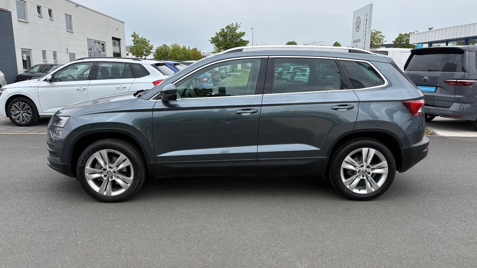 Skoda Karoq Style 2.0 TDI 4x4 AHK NAVI LED TEMPOMAT foto 2
