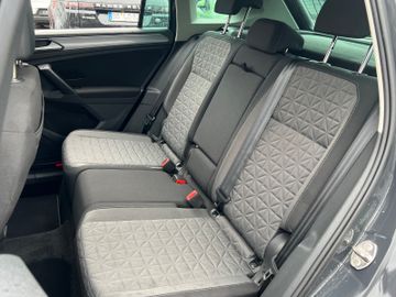 Volkswagen Tiguan - 9