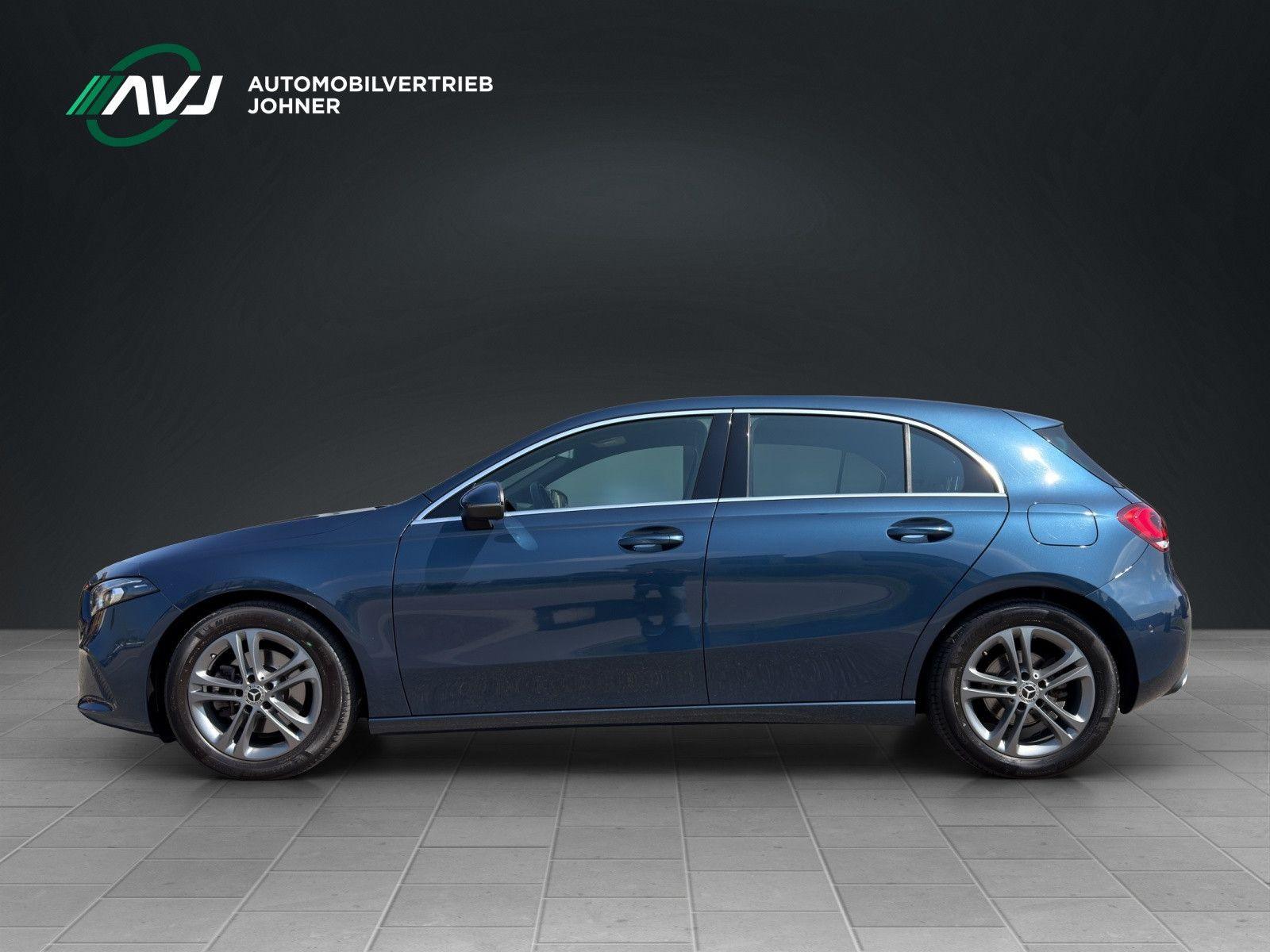 Mercedes-Benz A-Class Progressive MBUX LED, миниатюра 2
