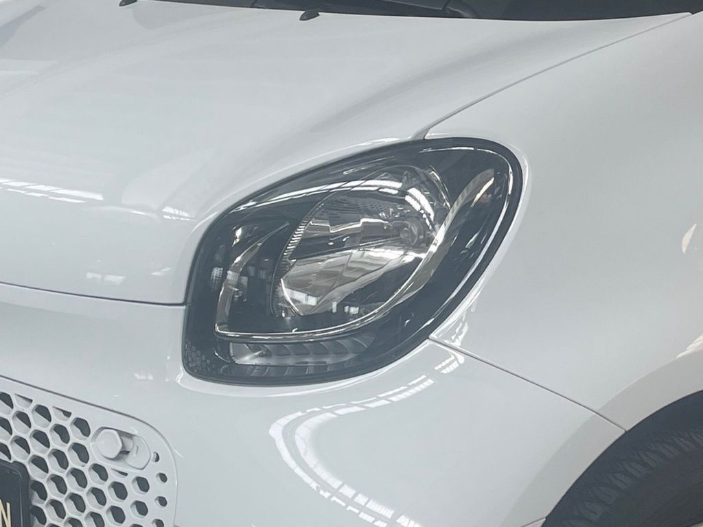 Fahrzeugabbildung Smart EQ fortwo AUT KlimaA Navi SHZ