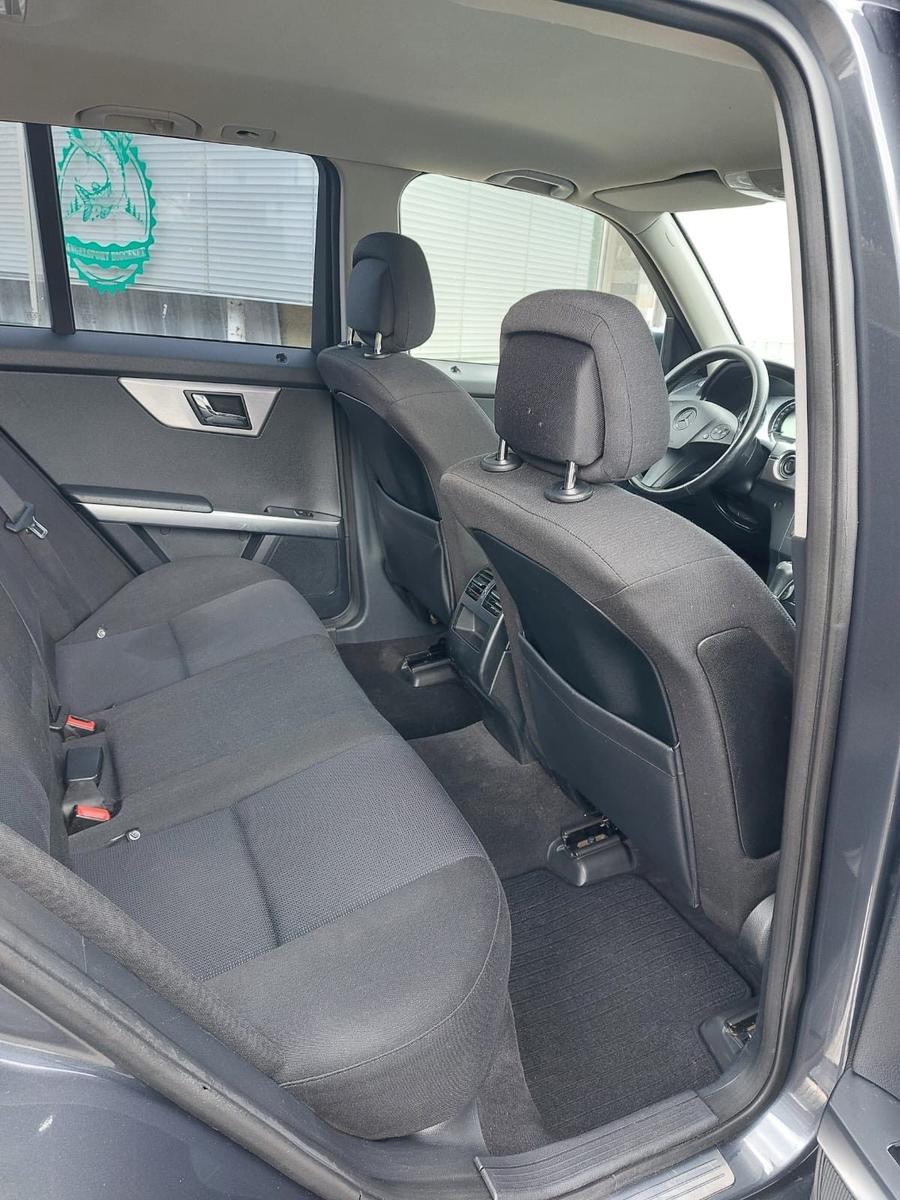 Mercedes-Benz GLK320 2008 — photo 13