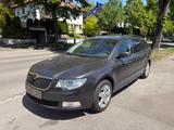 Skoda Superb Combi Comfort - Skoda Superb aus 2011: Kombi