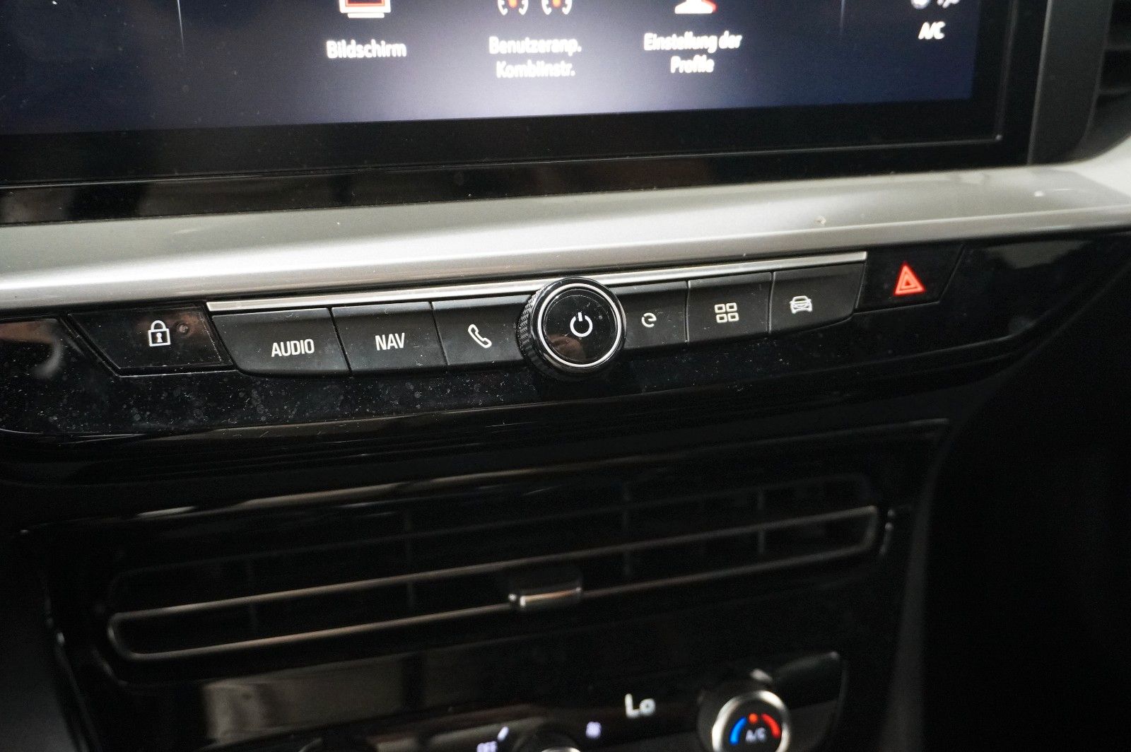 Fahrzeugabbildung Opel Mokka-e ULTIMATE 3-PHASIG NAVI/LED/KAMERA/DAB+