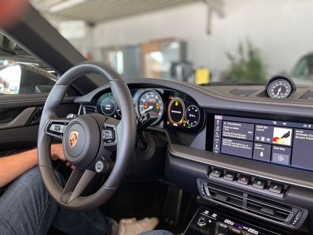 Porsche 992