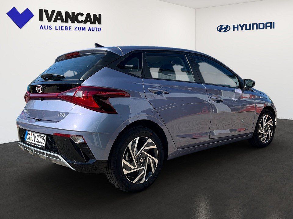 Fahrzeugabbildung Hyundai i20 1.0T 100PS DCT Trend Komfort Bose