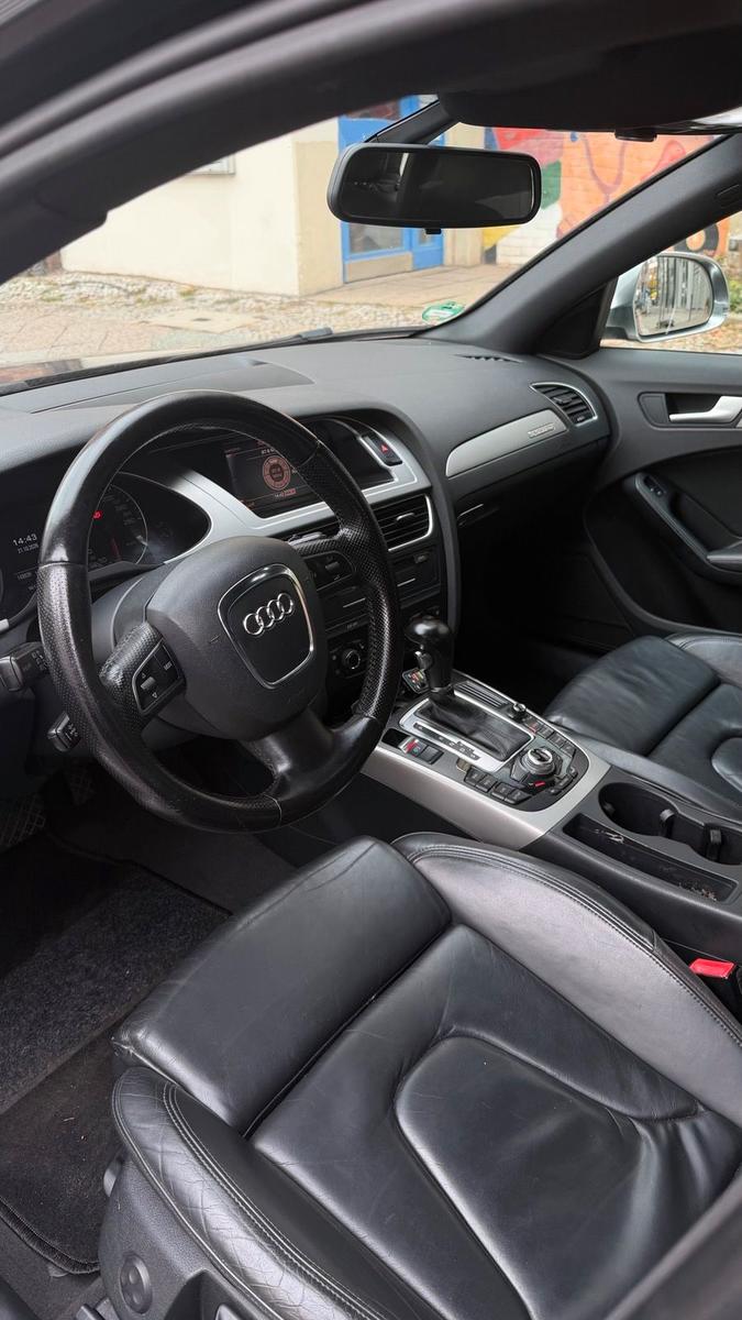 Audi A4 2009 — photo 9