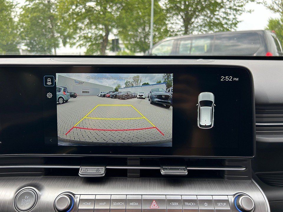 Fahrzeugabbildung Hyundai KONA EV 48kWh TREND ASSIS-P BOSE+V2L 377KM-RANGE