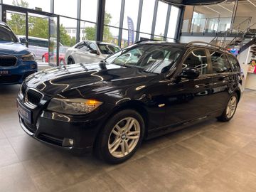 BMW 318i  Touring *NAVI*KLIMA*TEMPOMAT*>SZHZ*
