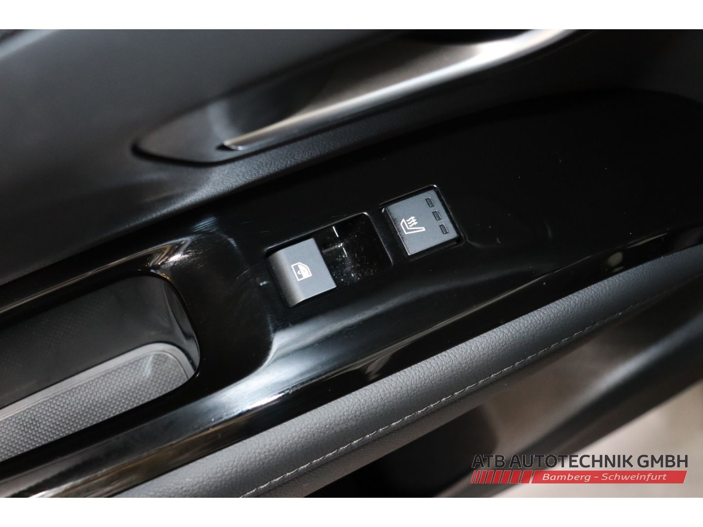 Fahrzeugabbildung Hyundai Tucson Prime 1.6 T-GDI PHEV 4WD SOH 98,7%  HUD N