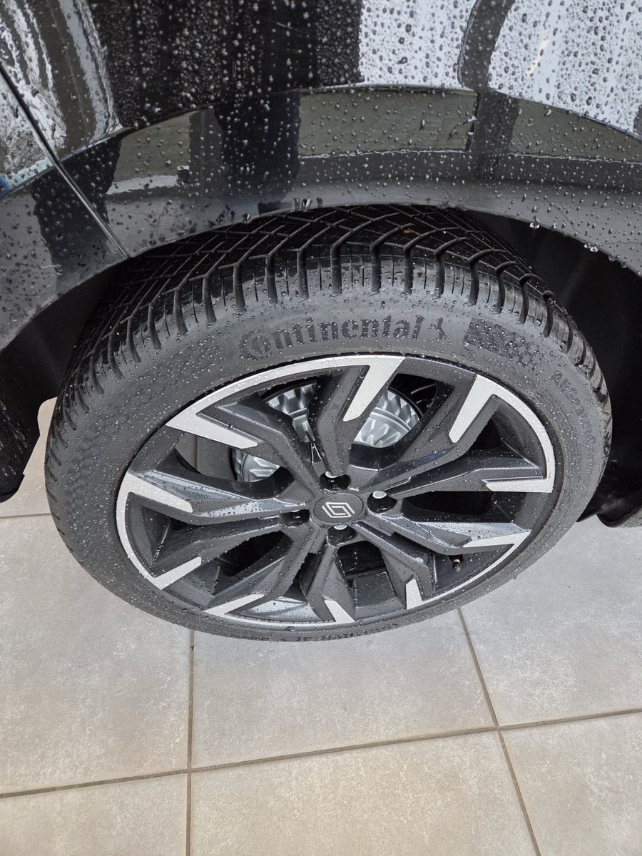 Fahrzeugabbildung Renault Clio V Techno/Winterpaket/Look-Paket/erst 270km!