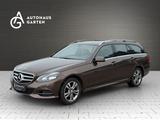 Mercedes-Benz E 200 T Avantgarde LED SHZ Schiebed. AHK Navi - Mercedes-Benz E 200 mit Diesel-Antrieb: Kombi, Automatik