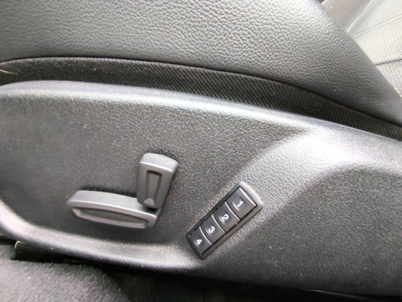 Ford Mondeo 2012 — photo 11