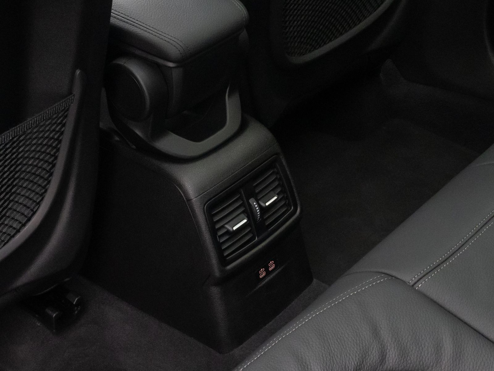 Fahrzeugabbildung BMW X1 xD25e xLine Panorama H/K Kamera DAB HUD Voll