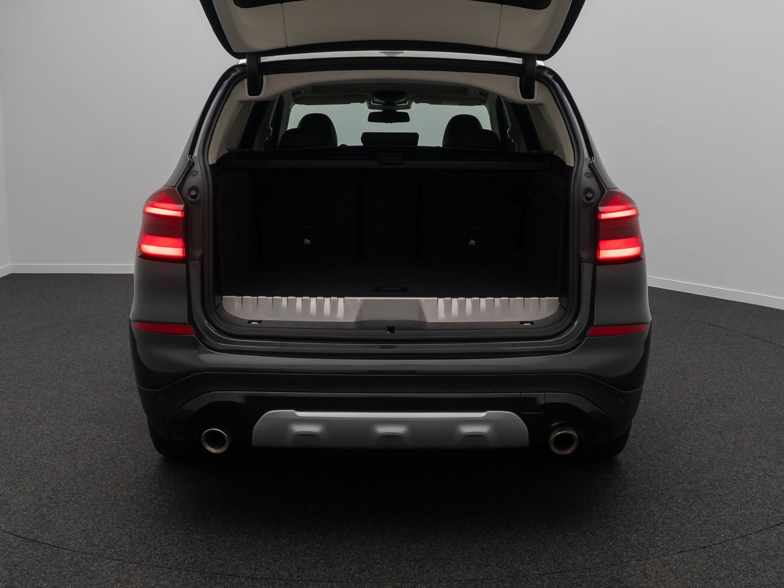 Fahrzeugabbildung BMW X3 xD30e xLine 360° HiFi ACC HUD Komfort 19Zoll