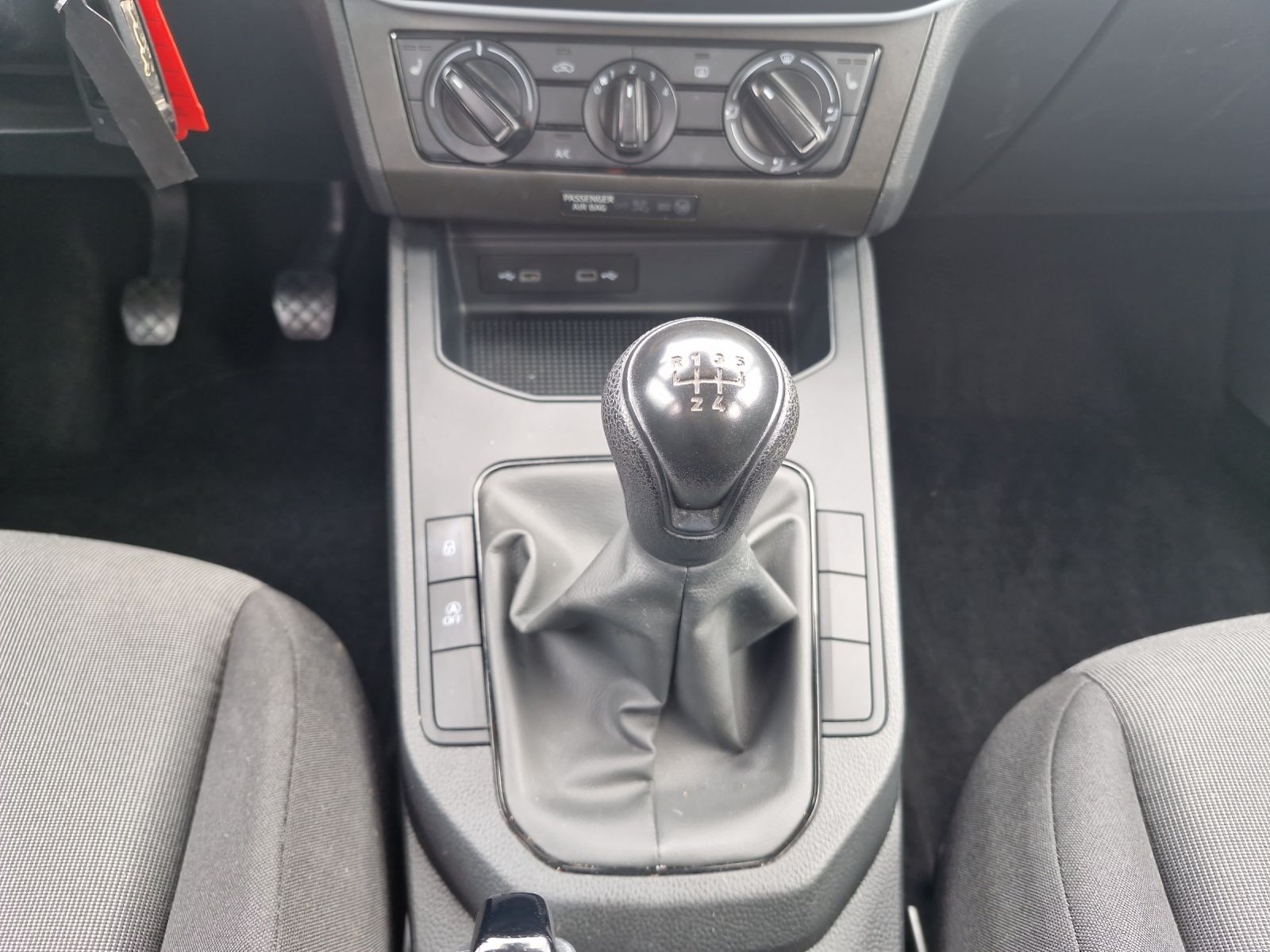 Fahrzeugabbildung SEAT Ibiza Reference 1.0 MPI KLIMA LED