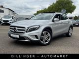 Mercedes-Benz GLA 250 7G-Tro Panorama LED TotWin Kam Shz Navi - Mercedes-Benz GLA 250 aus 2015