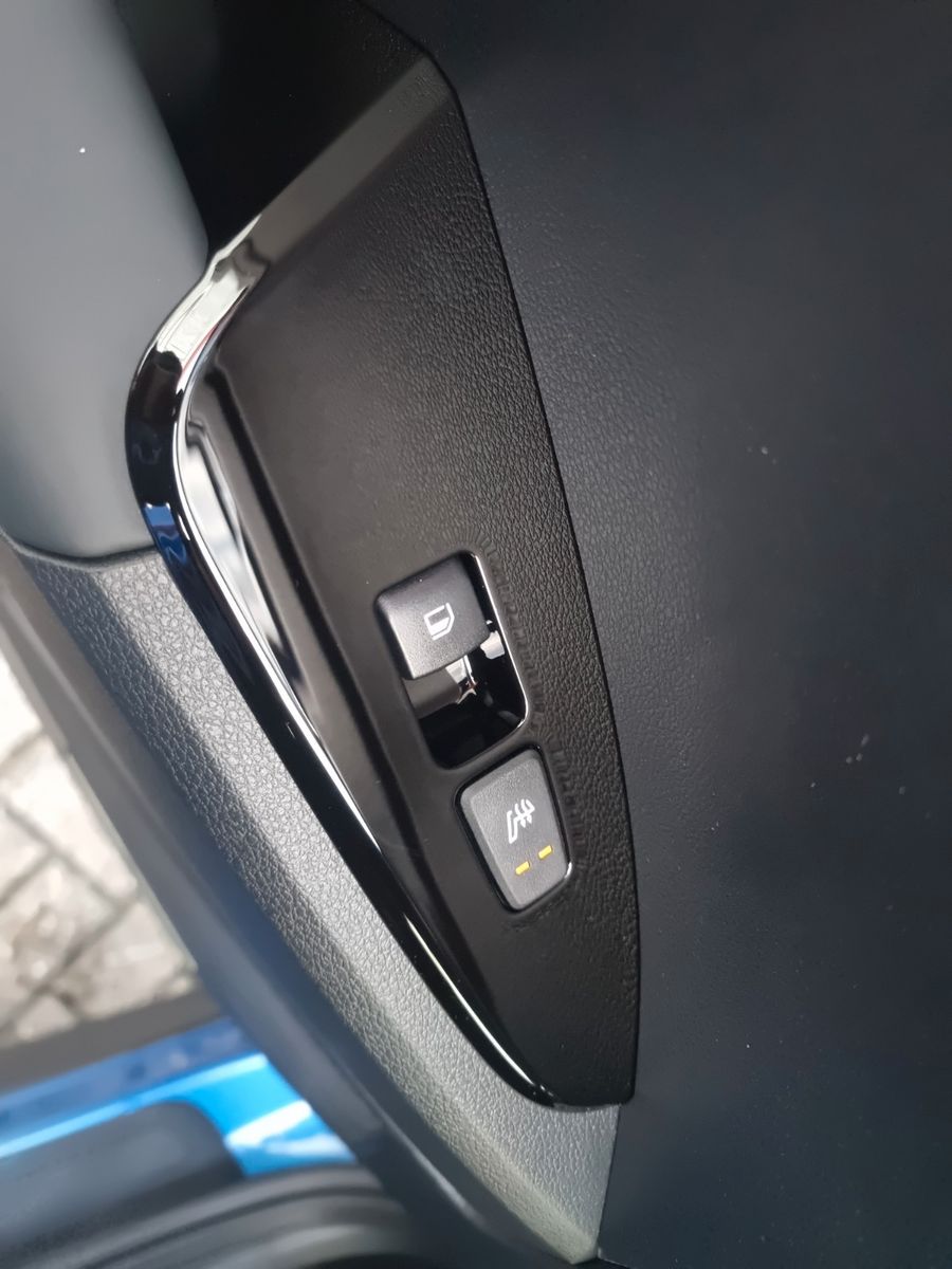 Fahrzeugabbildung Kia SPORTAGE 1.6T 48V 2WD DCT VIS KOM