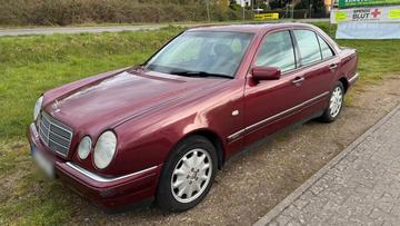1999 Mercedes-BENZ E 280 照片 10