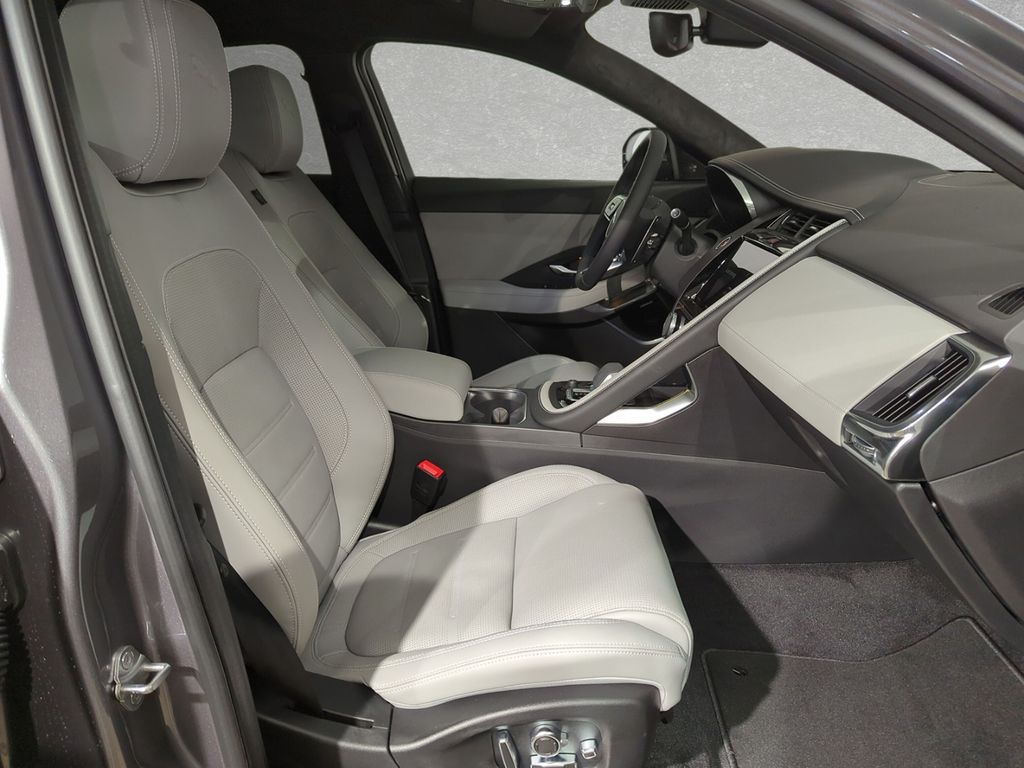 Jaguar E-Pace D200 R-Dynamic HSE