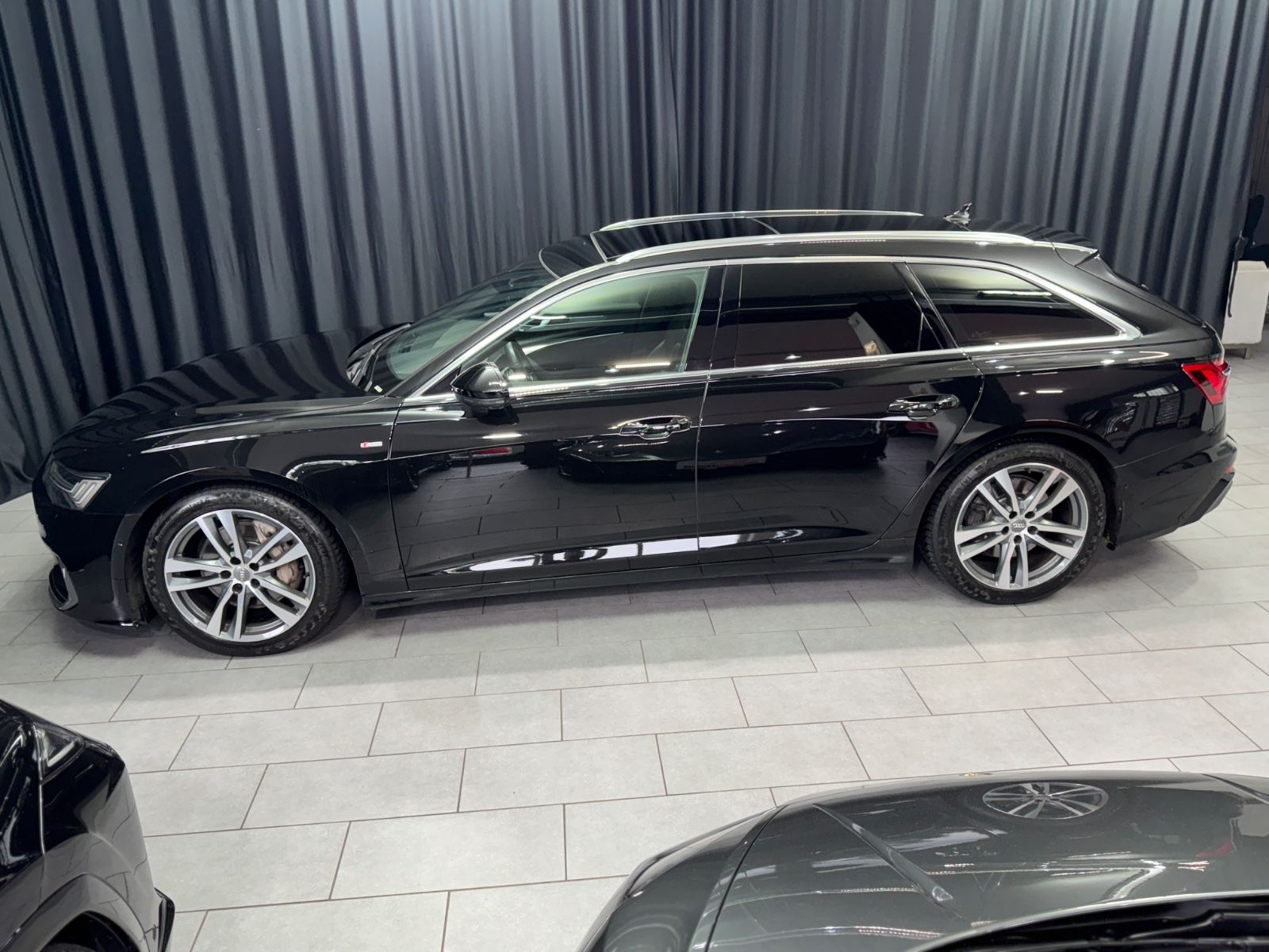 Fahrzeugabbildung Audi A6 Avant 50 TDI quattro sport|S-LINE|PANO|MATRIX