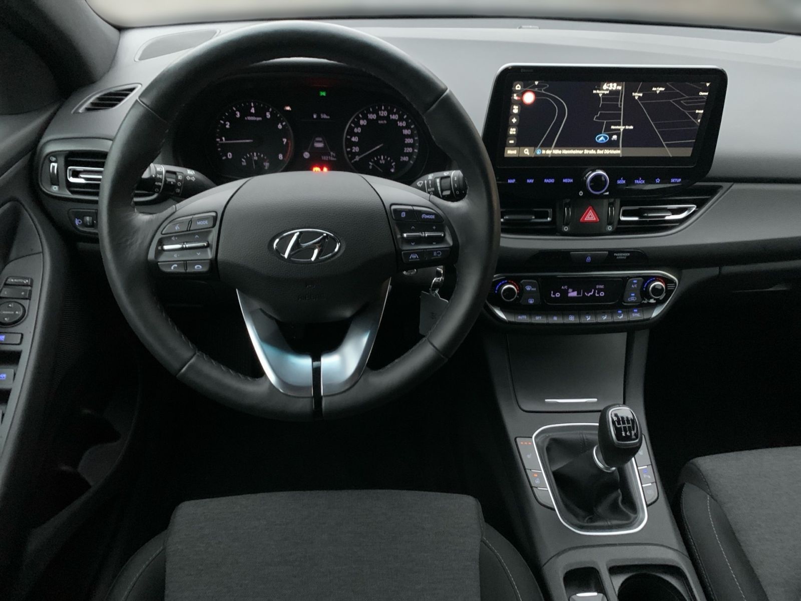 Fahrzeugabbildung Hyundai i30 1.0 T-GDI Connect & Go Navi LED