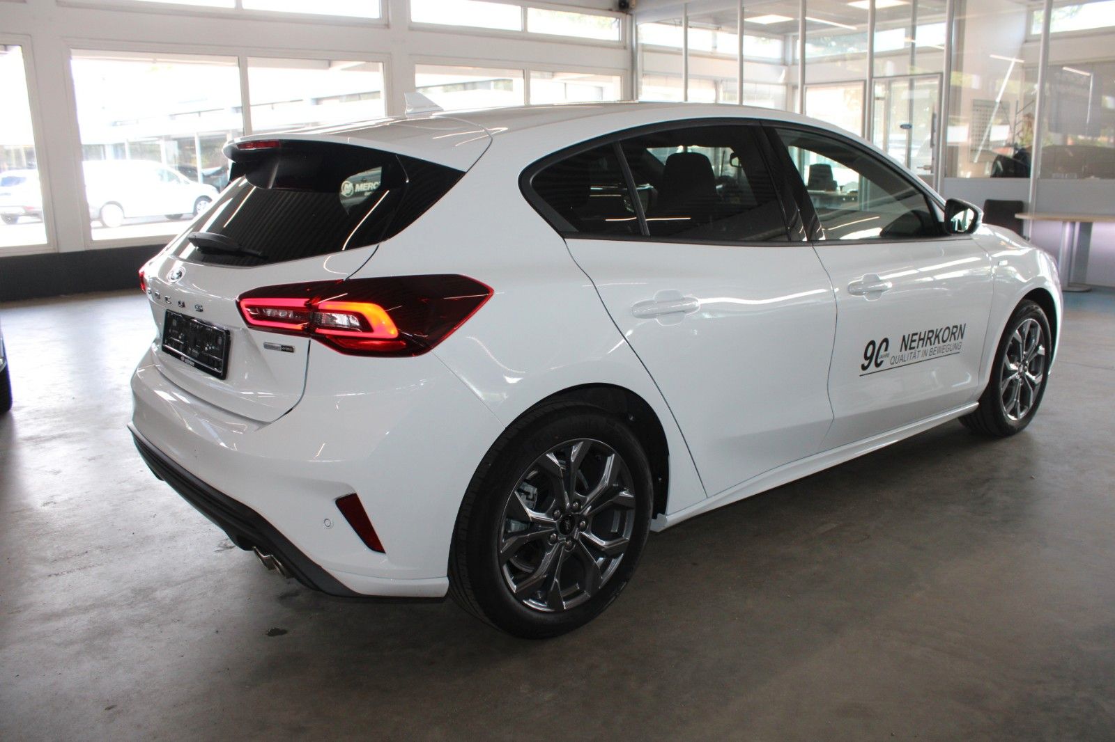 Fahrzeugabbildung Ford Focus MHEV ST-Line FahrerAssistenz + WinterPaket