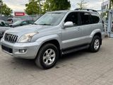 Toyota Land Cruiser 3.0 D-4D Sol Automatik/Navi/Leder - Toyota Land Cruiser in Berlin
