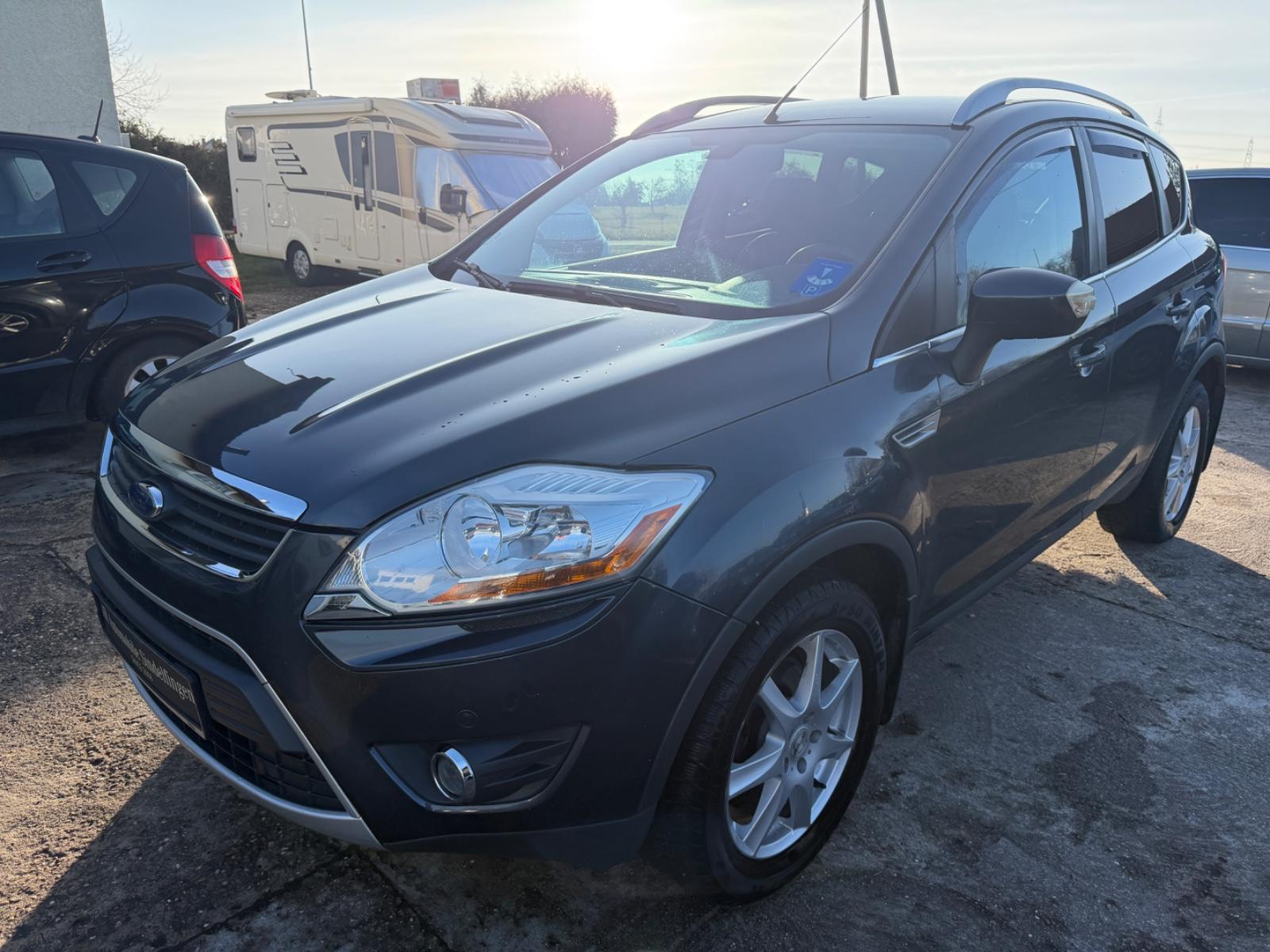 Ford Kuga Titanium 2.0 TDCI 4x4*AHK*SHZ*