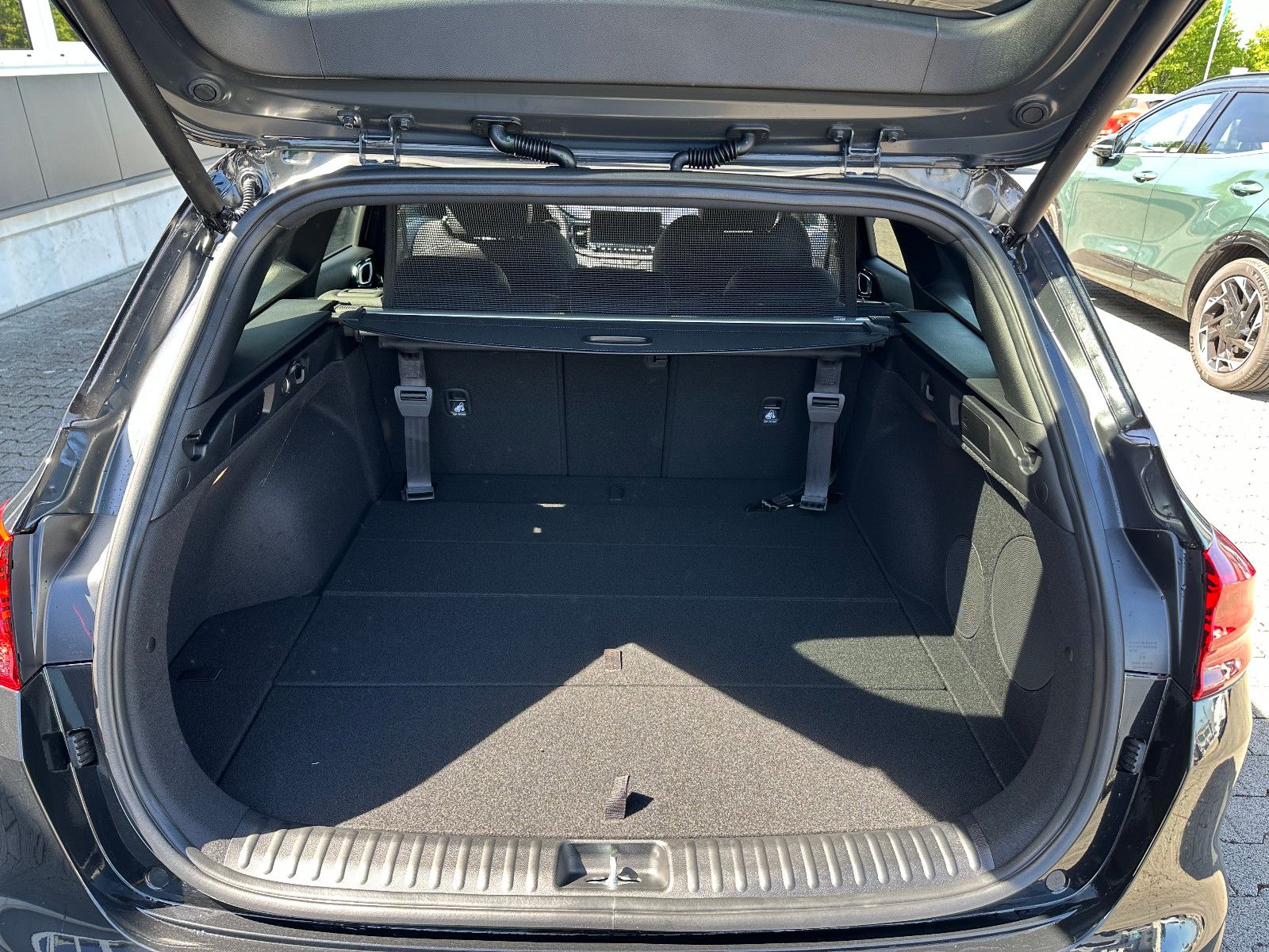 Fahrzeugabbildung Kia CEED_SW 1.5T 140 DCT7 GTL TEC LEDER