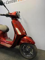 Vespa Primavera 125 Sonderlackierung Rubin-Rot  1 of 1 - VESPA S 125