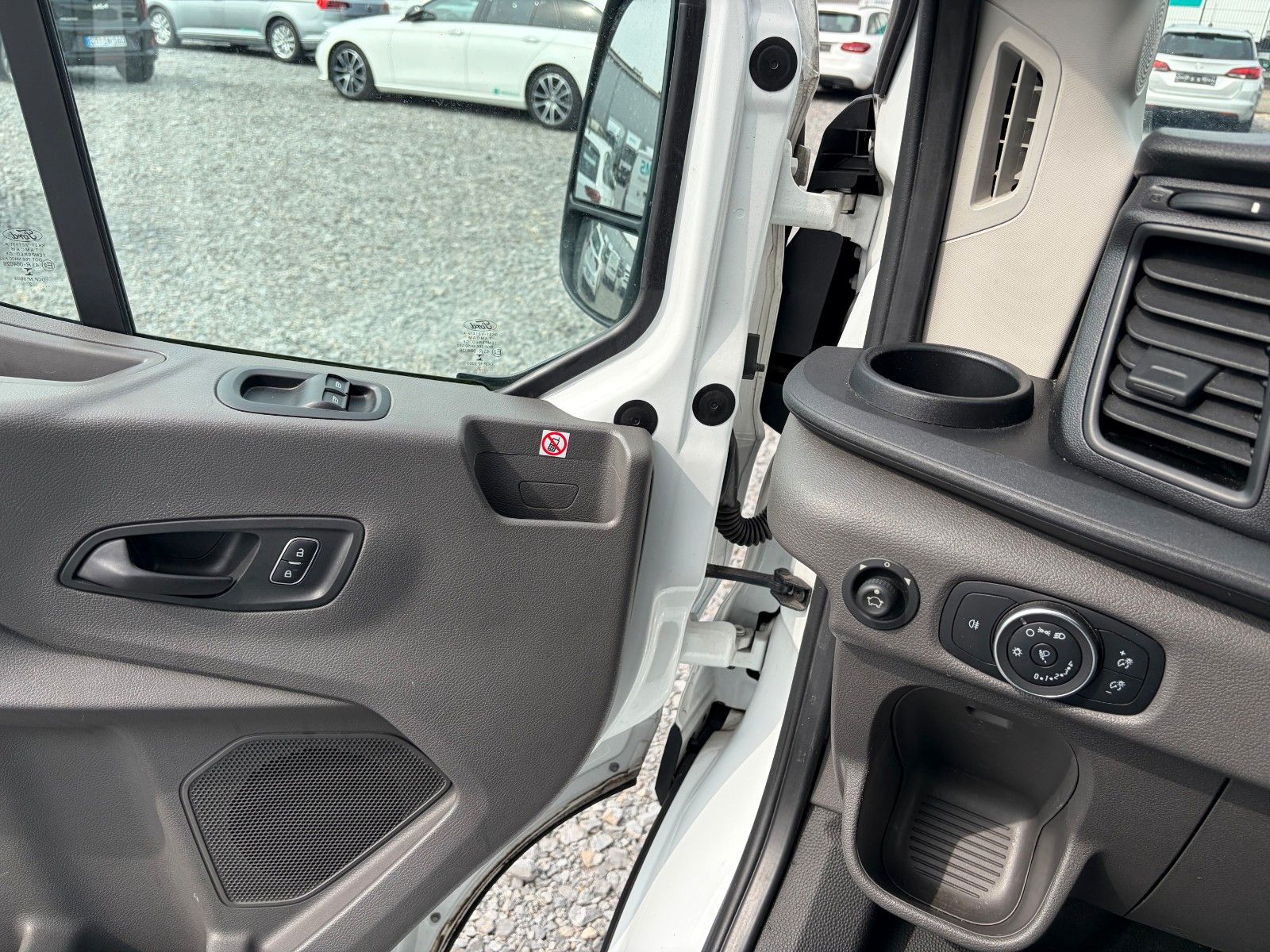 Fahrzeugabbildung Ford Transit Koffer 350 L4 Einzelkabine LBW